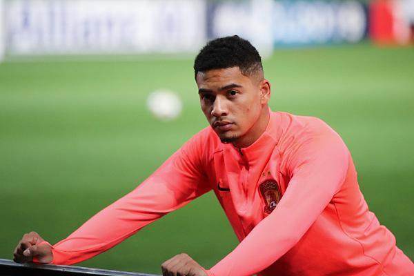 蒋光太加盟海港三赢？广州队生存问题更重要